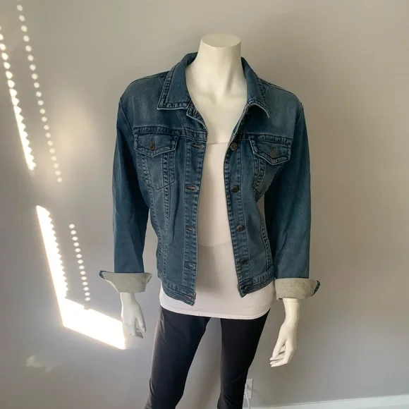 Jean Jacket - Picture 1 of 4